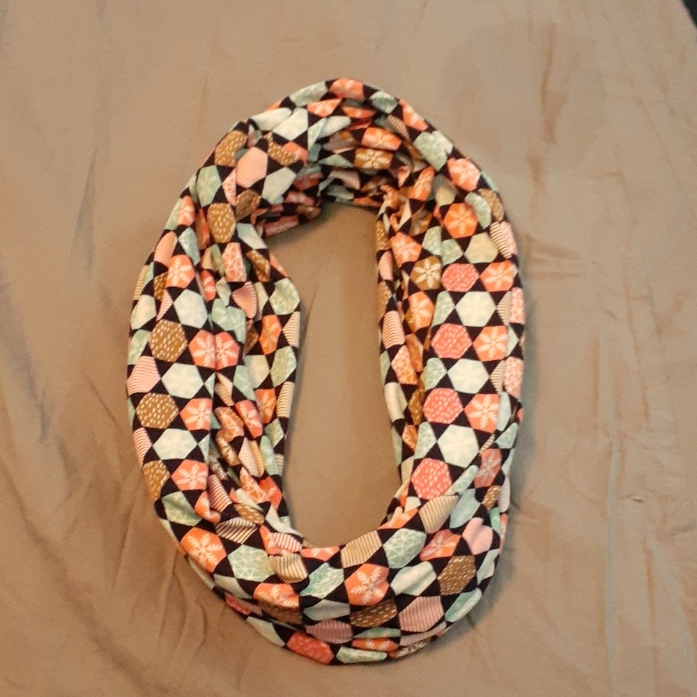 Infinity scarf